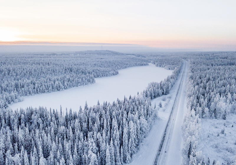 Die weiße Winterlandschaft in Finnland im Winterulaub erleben