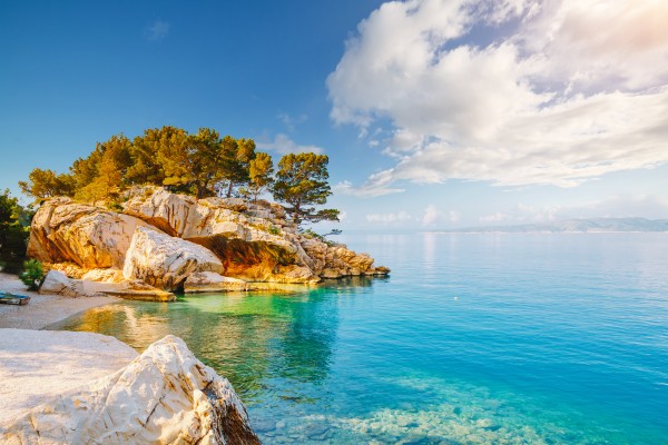Einer der schönsten Strände in Kroatien ist der Punta Rata Strand in Brela
