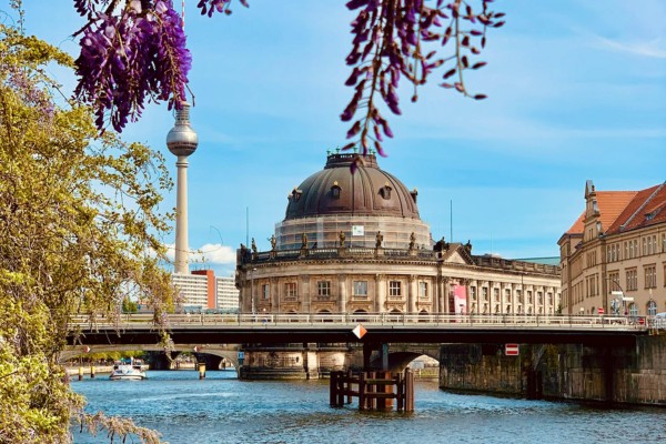 Top Angebote für Frühlings Urlaub in Deutschland und die besten Urlaubsziele im Frühling bei Travioro finden