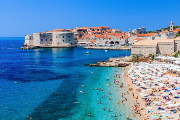 Bereise die schönsten Urlaubsorte in Kroatien mit den günstigen Angeboten von Travioro