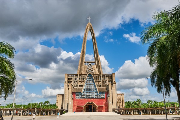 Die Basilika Nuestra Señora de la Altagracia ist eine beliebte Sehenswürdigkeit in der Dominikanischen Republik
