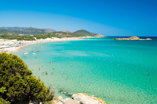 Traumstrände in Sardinien machen den Familienurlaub unvergesslich