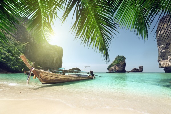 Koh Phi Phi ist eine der schönsten thailändischen Inseln für Inselhopping