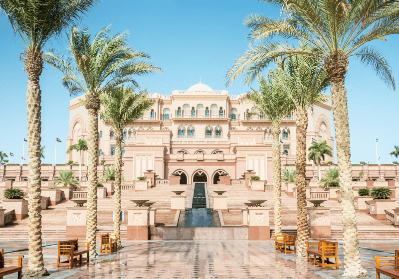 Der imposante Emirates Palast in Abu Dhabi