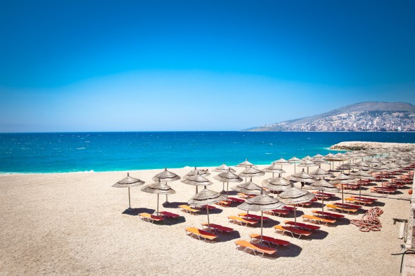 Ein traumhafter Strand in Saranda, Albanien