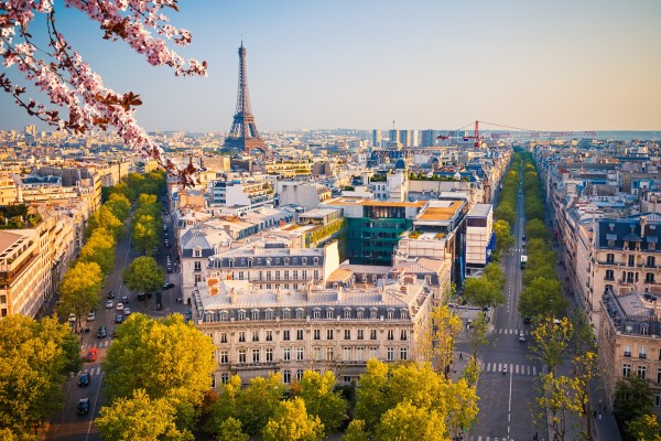 Einmaliger Blick auf den Eiffelturm und Paris