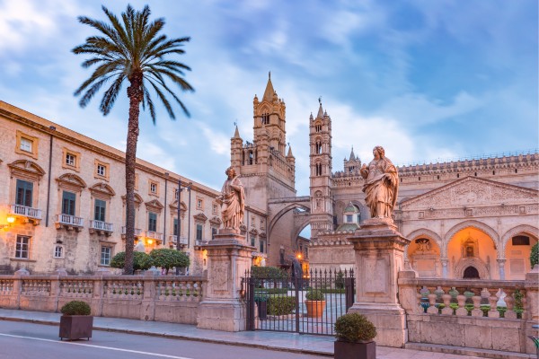 Besuche die Kathedrale Palermo im Sizilienurlaub