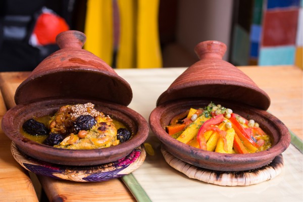 Genieße den Geschmack traditioneller Tajines