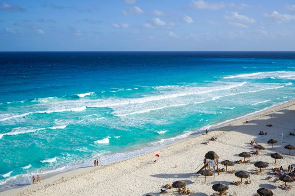 Im Cancun Urlaub kannst du an den schönsten Sandstränden entspannen