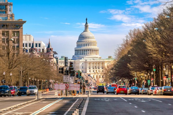 Auf einer Reise nach Washington City kannst du das Weiße Haus bestaunen